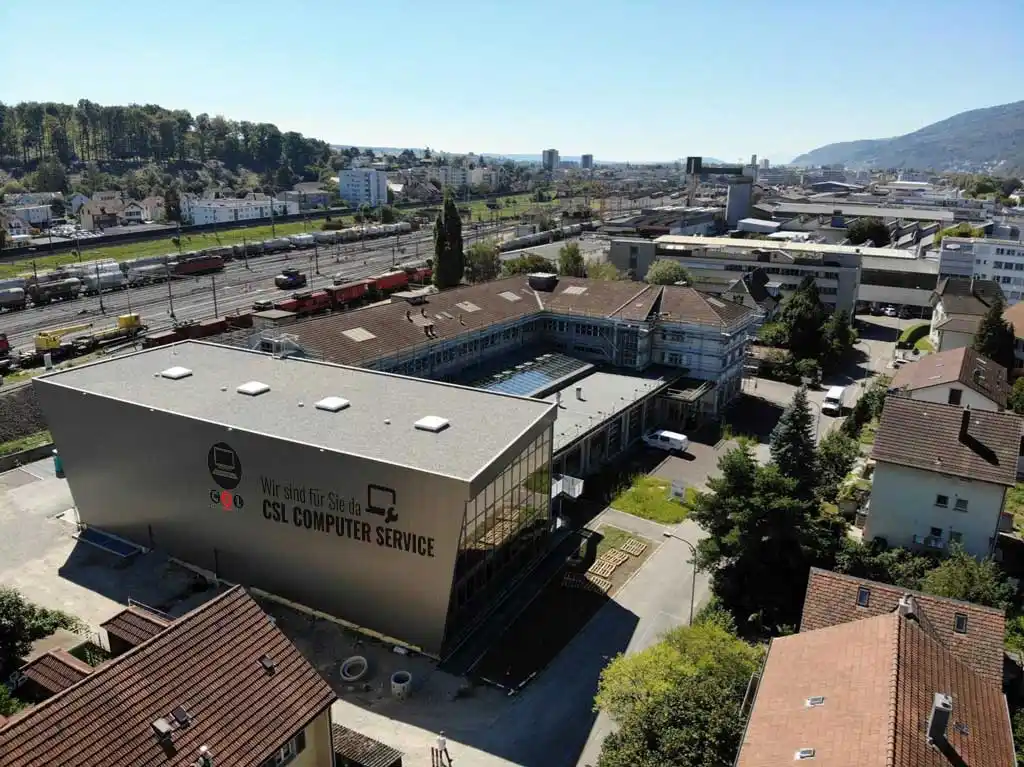 Neuer Standort der PC-Klinik Seeland am Rennweg 62 in Biel – zentral gelegen, gut erreichbar mit Auto und ÖV, kostenlose Parkplätze vorhanden. Besuche nur auf Voranmeldung.